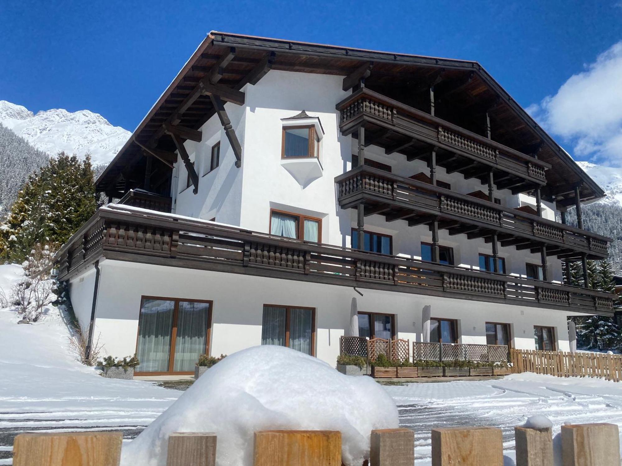 Quality Hosts Arlberg - Afoch Fei - Das Landhaus 장크트안톤암아를베르크 외부 사진
